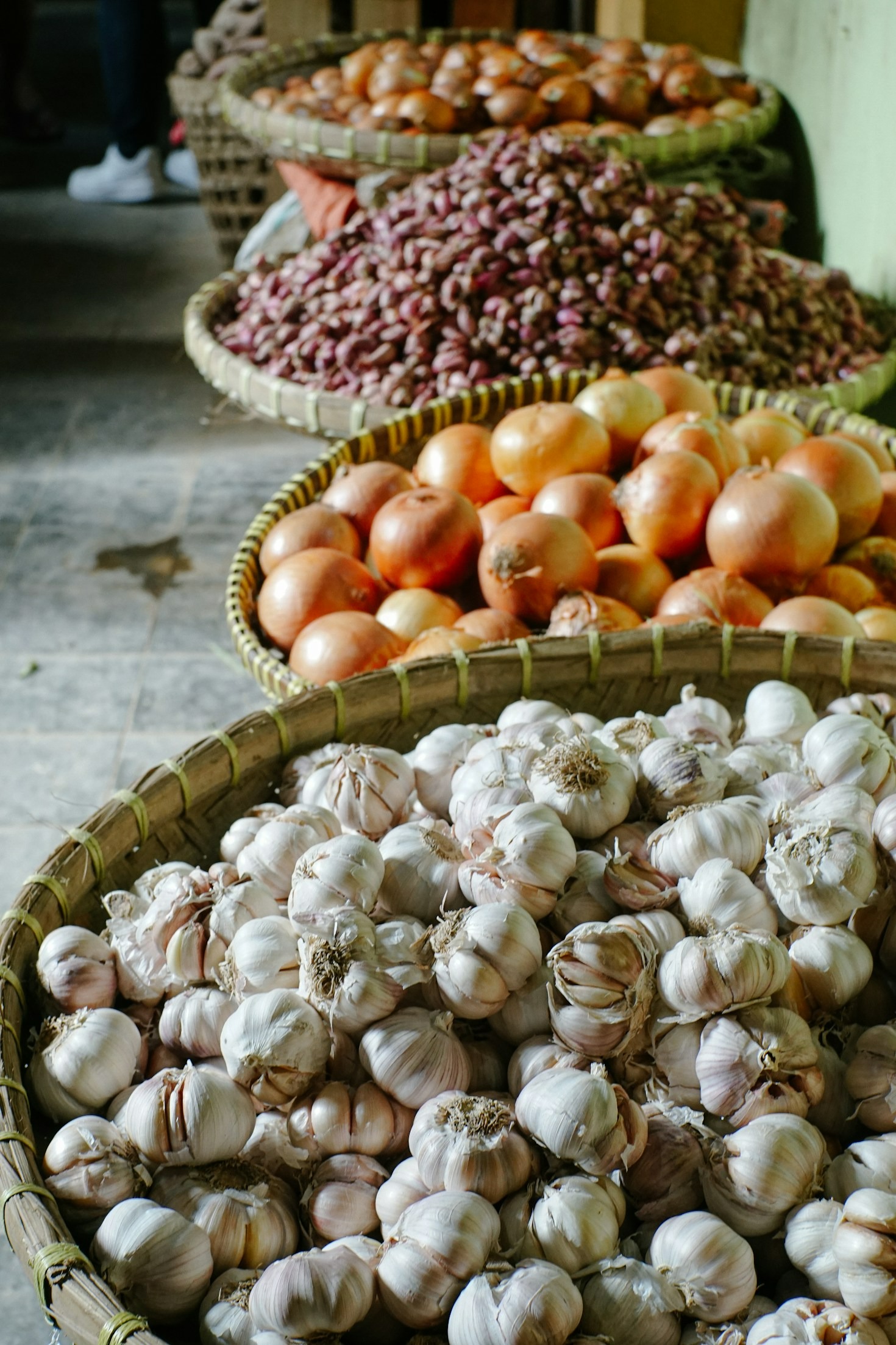 A Guide to the Best Eats at Chợ Nhà Xanh